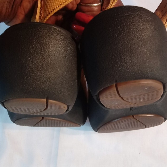 Clarks  (New) - Picture 6 of 6